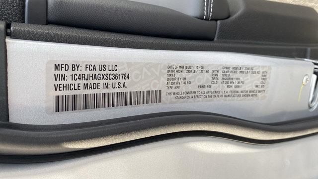 new 2025 Jeep Grand Cherokee car, priced at $47,155