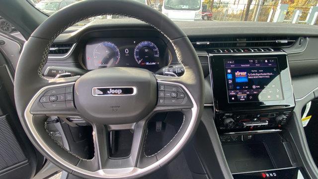 new 2025 Jeep Grand Cherokee car, priced at $47,155