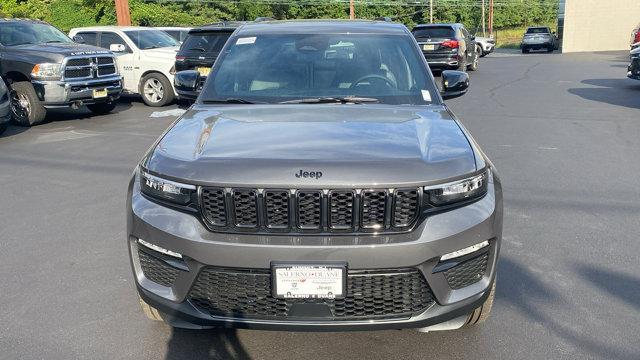 new 2025 Jeep Grand Cherokee car, priced at $43,070