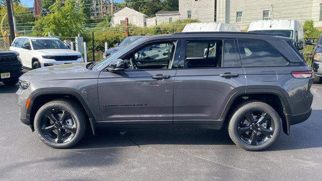 new 2025 Jeep Grand Cherokee car, priced at $43,070