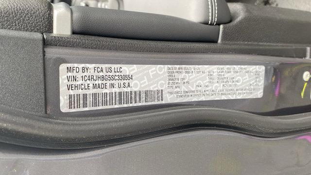 new 2025 Jeep Grand Cherokee car, priced at $46,396