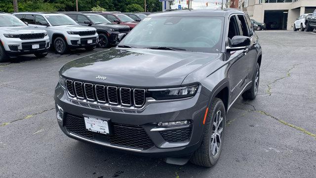 new 2025 Jeep Grand Cherokee car, priced at $47,396