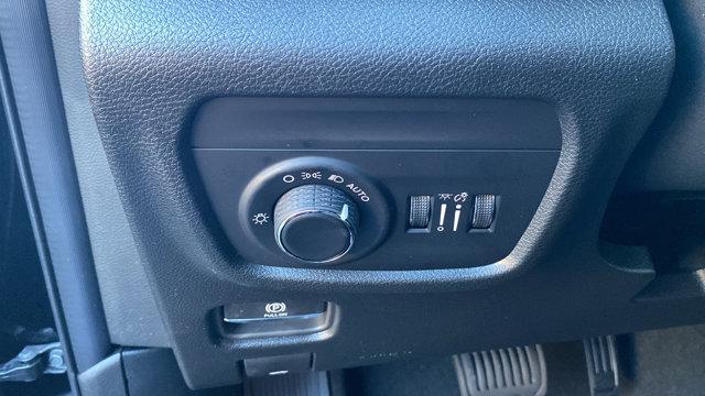 new 2025 Jeep Grand Cherokee car, priced at $40,345