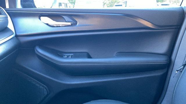 new 2025 Jeep Grand Cherokee car, priced at $40,345