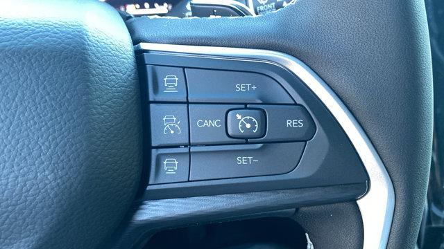 new 2025 Jeep Grand Cherokee car, priced at $40,345