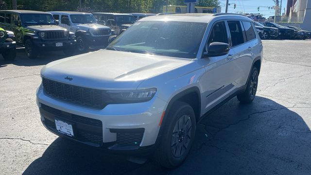 new 2025 Jeep Grand Cherokee L car, priced at $45,572