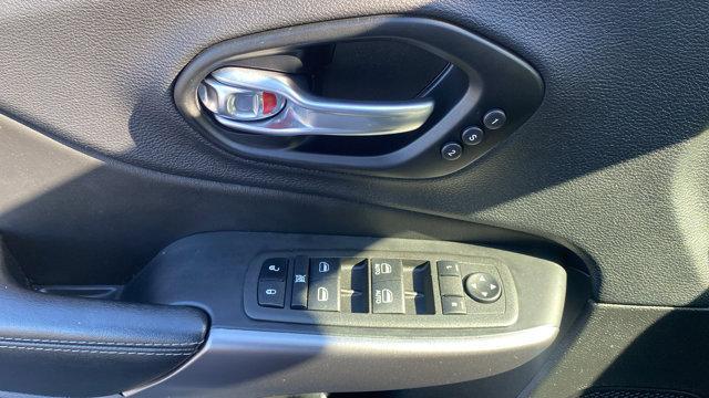 used 2022 Jeep Cherokee car, priced at $25,225