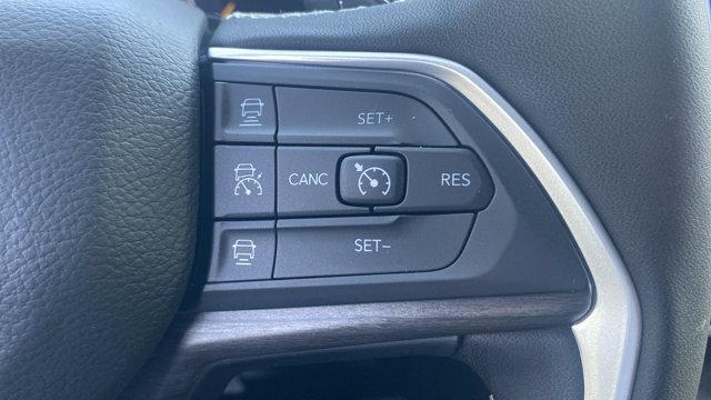 new 2025 Jeep Grand Cherokee car, priced at $47,396