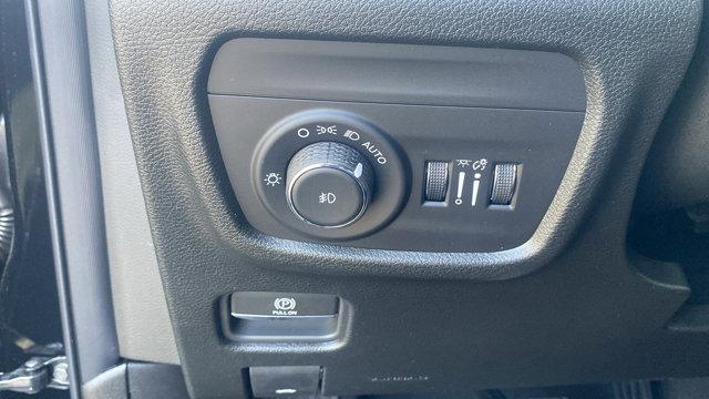 new 2025 Jeep Grand Cherokee car, priced at $47,396