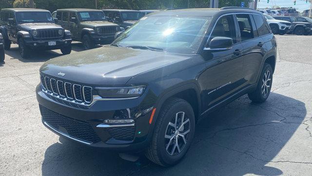 new 2025 Jeep Grand Cherokee car, priced at $47,396
