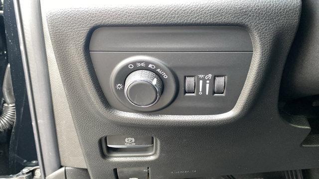 new 2025 Jeep Grand Cherokee car, priced at $45,780