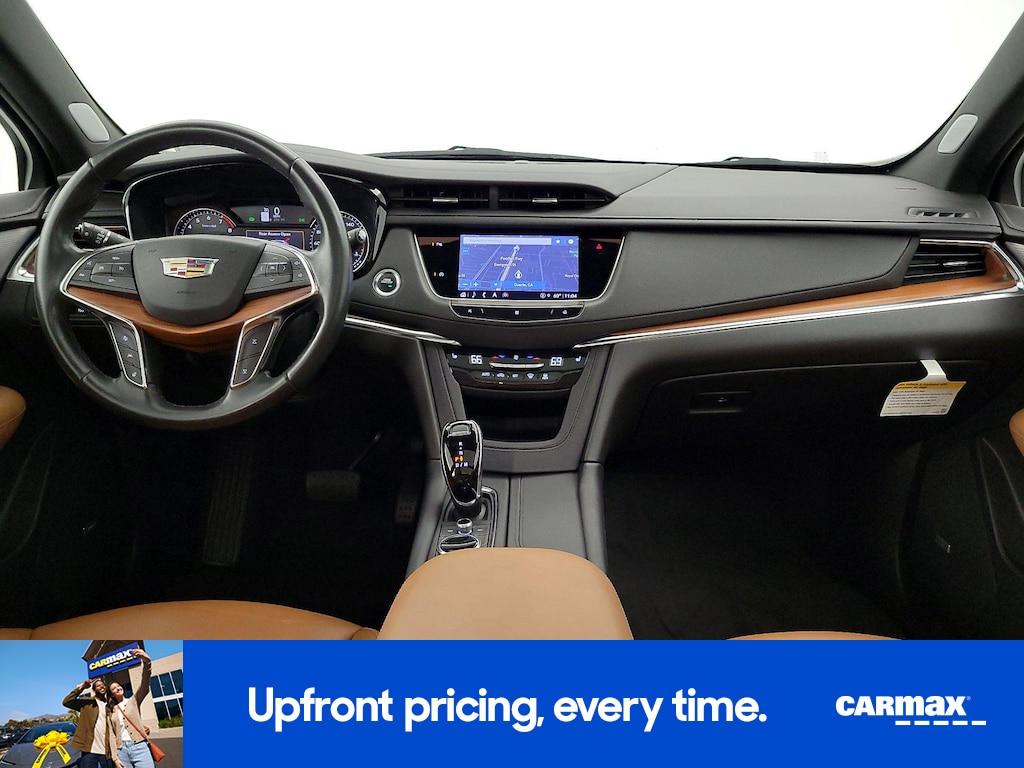 used 2021 Cadillac XT5 car, priced at $32,998