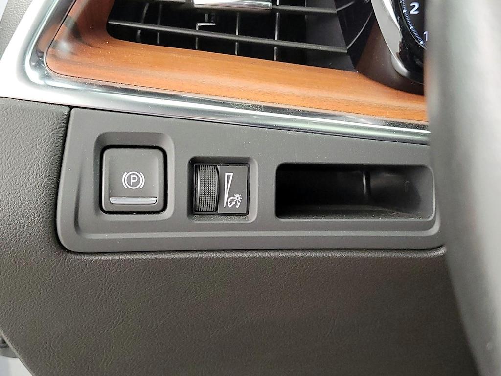used 2021 Cadillac XT5 car, priced at $32,998