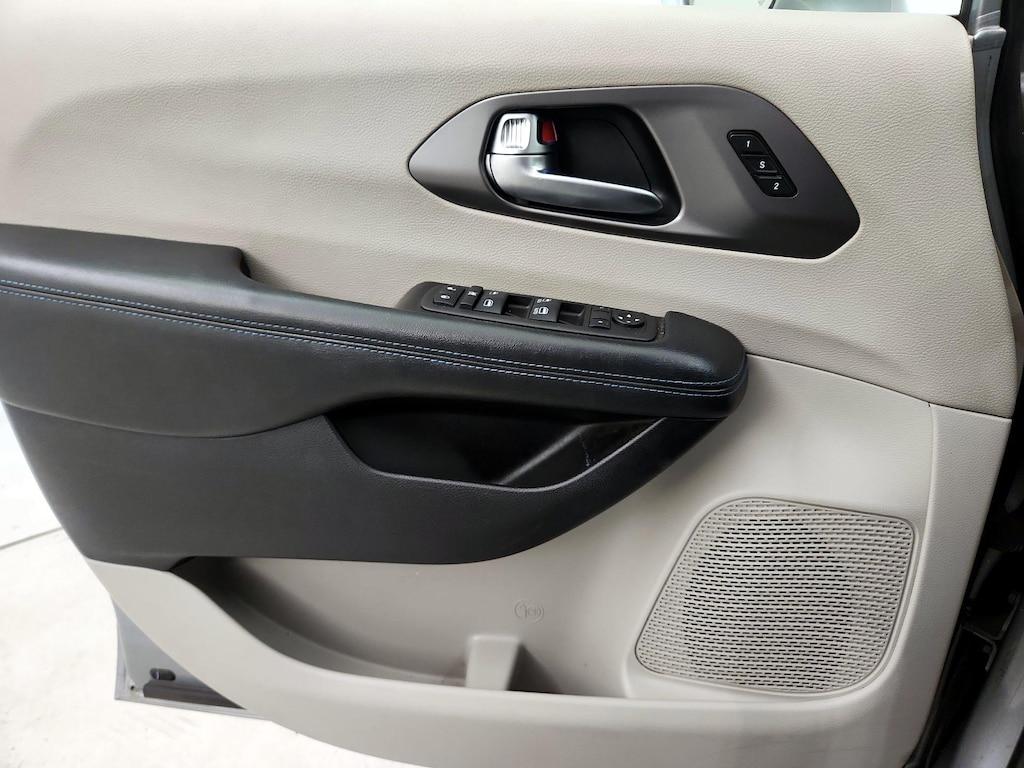 used 2021 Chrysler Pacifica car, priced at $24,998