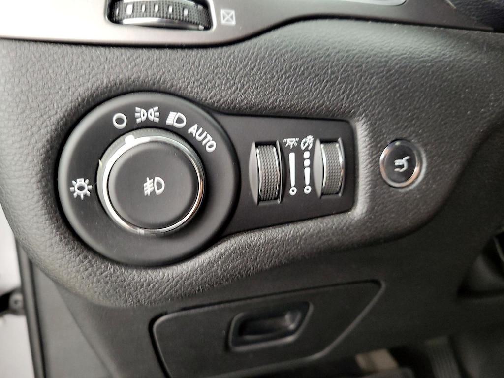 used 2019 Jeep Cherokee car, priced at $15,998