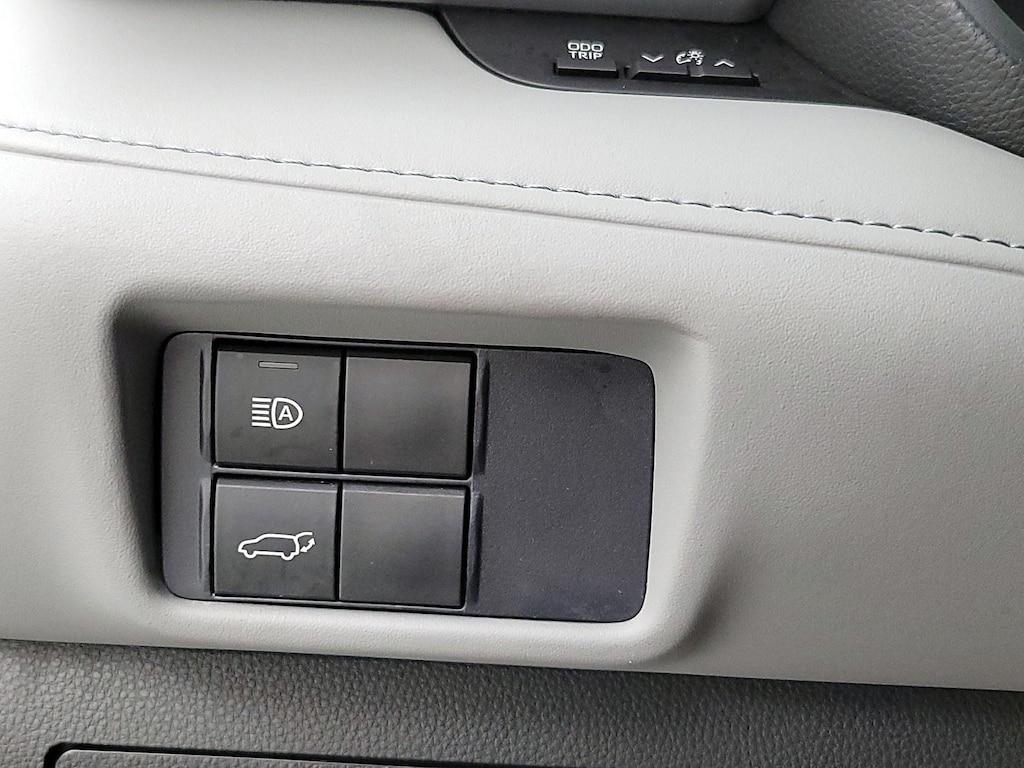 used 2021 Toyota Highlander car, priced at $29,998