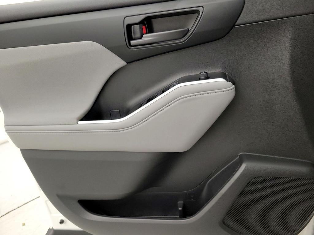 used 2021 Toyota Highlander car, priced at $29,998