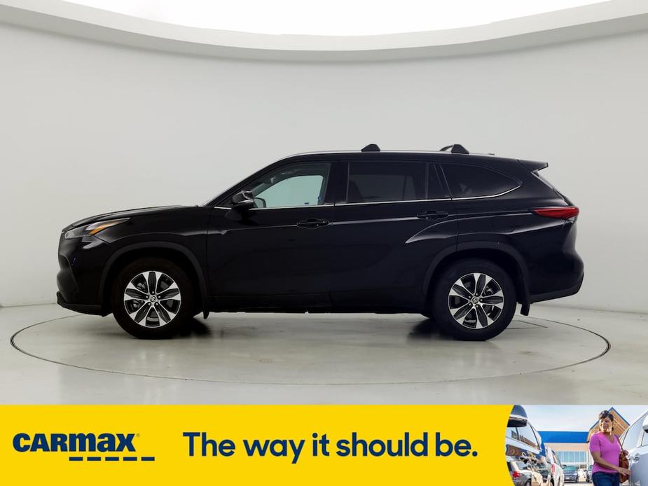 used 2021 Toyota Highlander car, priced at $33,998