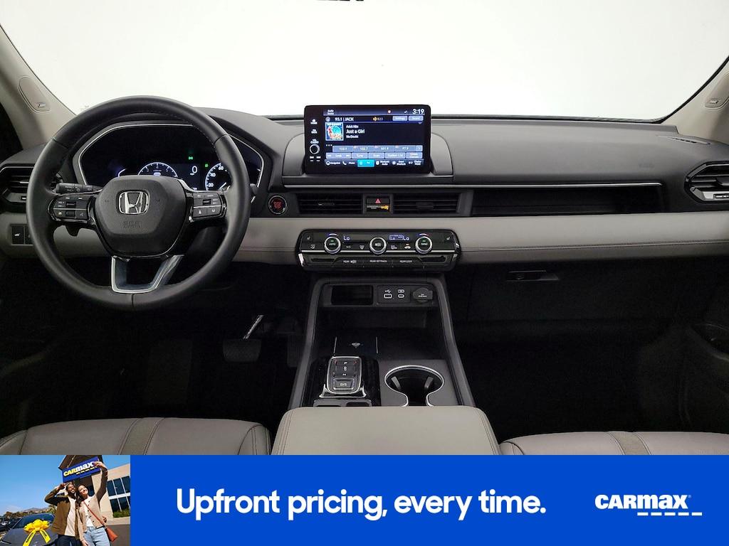 used 2025 Honda Pilot car, priced at $45,998