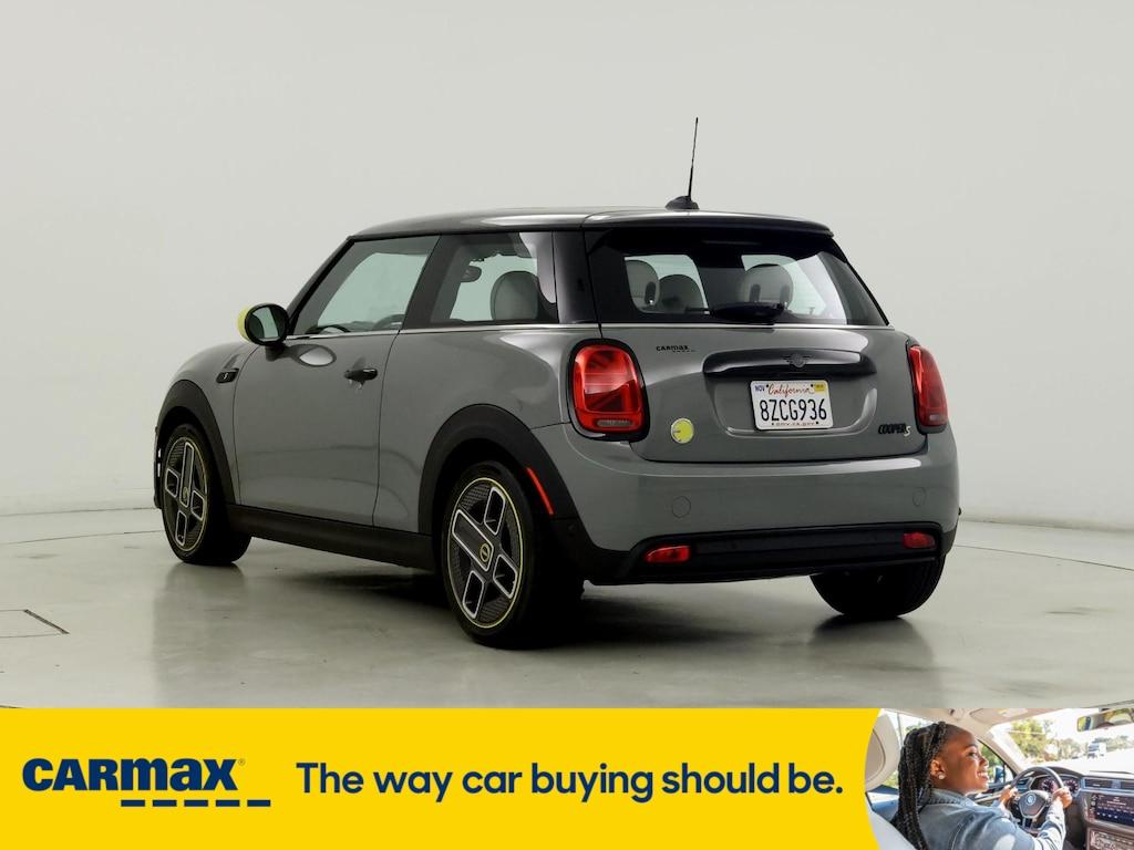 used 2022 MINI SE Hardtop car, priced at $24,998