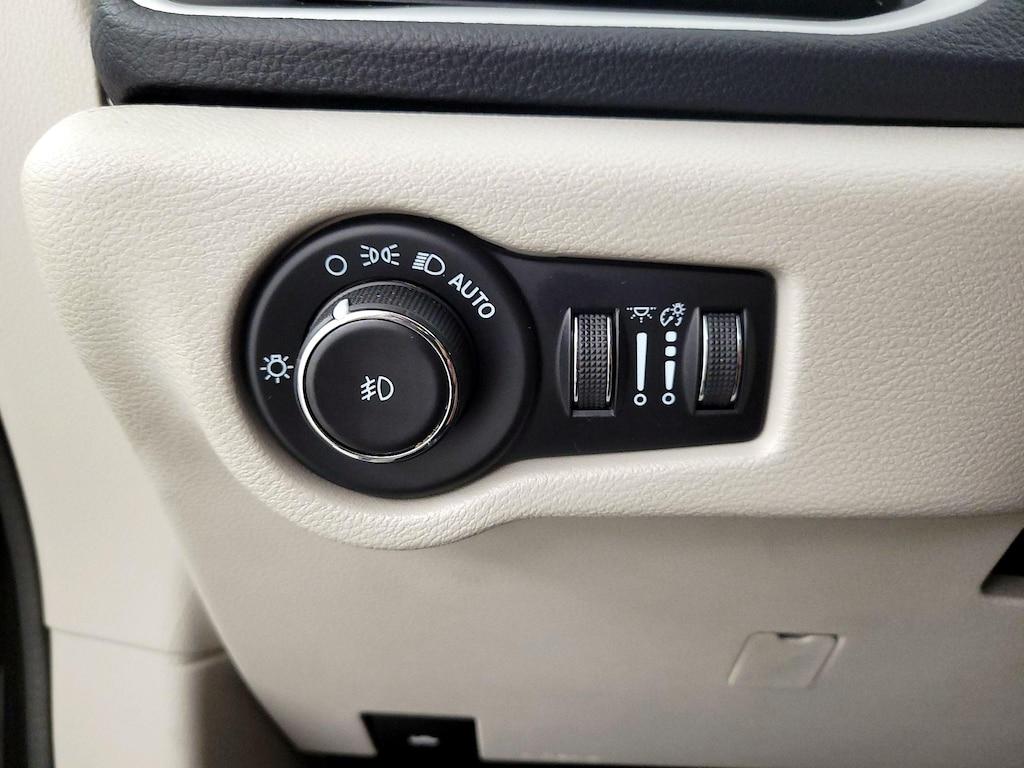 used 2023 Chrysler Pacifica Hybrid car, priced at $32,998