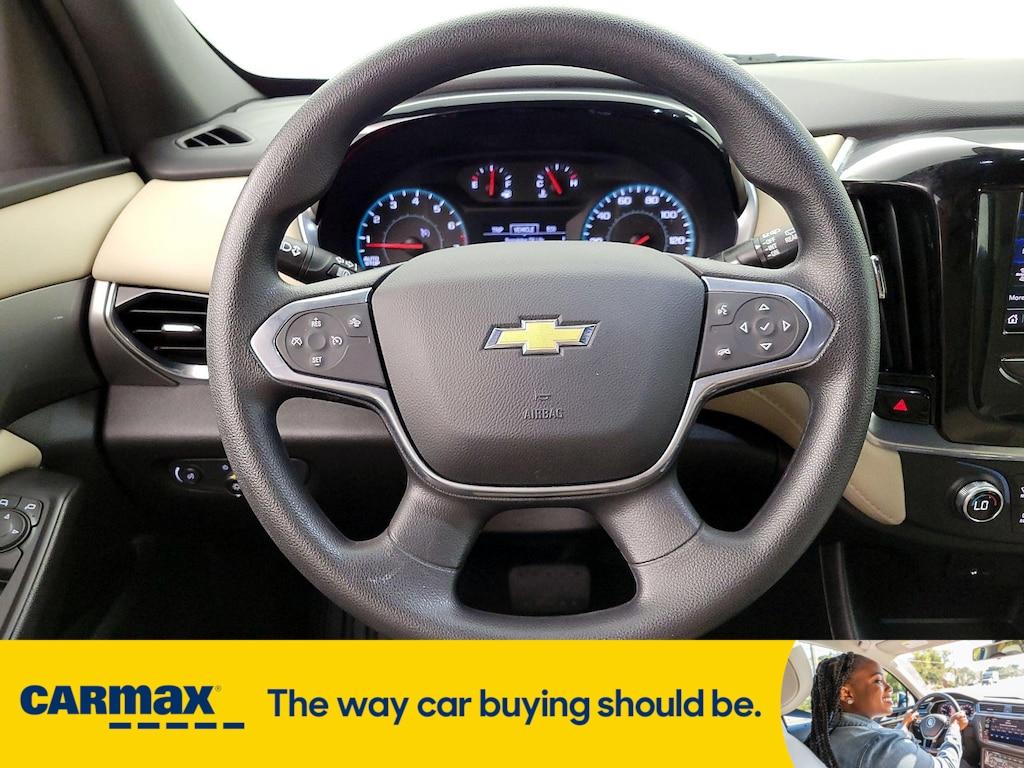 used 2022 Chevrolet Traverse car, priced at $27,998