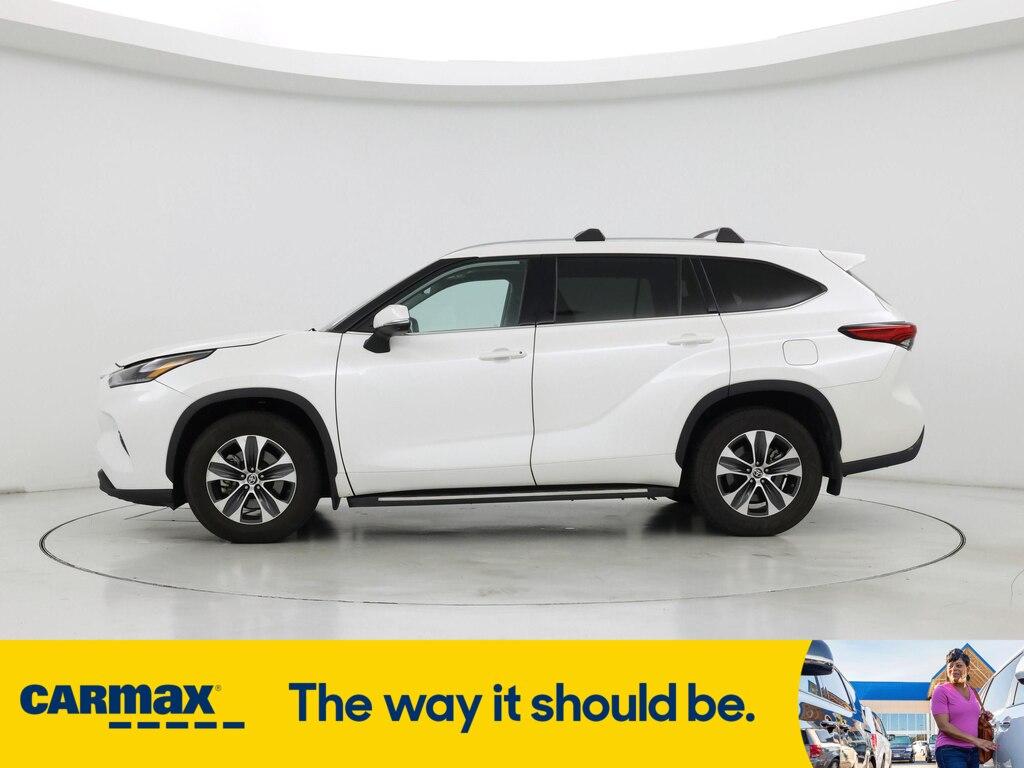 used 2021 Toyota Highlander car, priced at $33,998