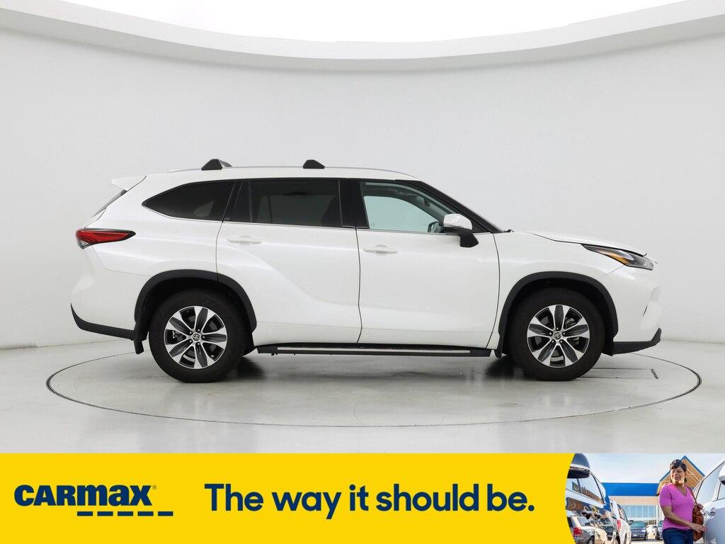 used 2021 Toyota Highlander car, priced at $33,998