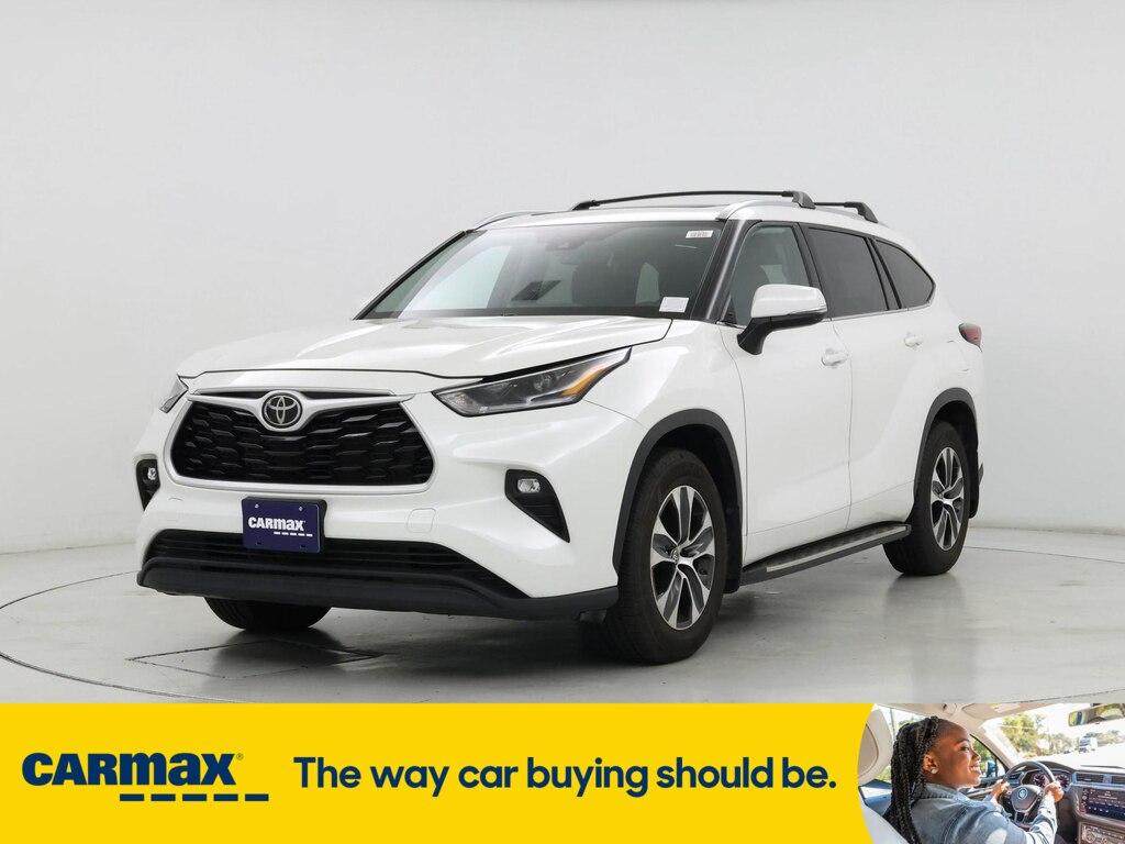 used 2021 Toyota Highlander car, priced at $33,998