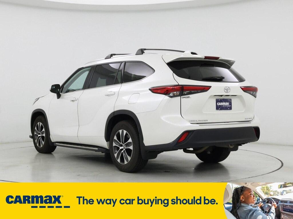 used 2021 Toyota Highlander car, priced at $33,998
