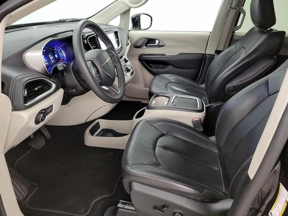 used 2022 Chrysler Pacifica Hybrid car, priced at $25,998