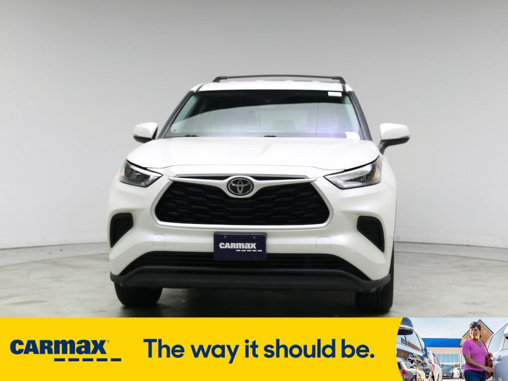 used 2020 Toyota Highlander car, priced at $25,998