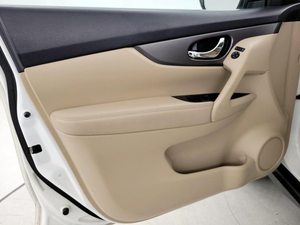 used 2016 Nissan Rogue car, priced at $14,998