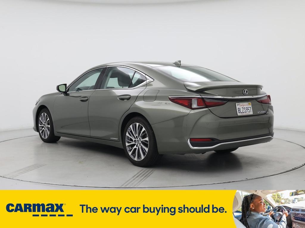 used 2019 Lexus ES 300h car, priced at $31,998