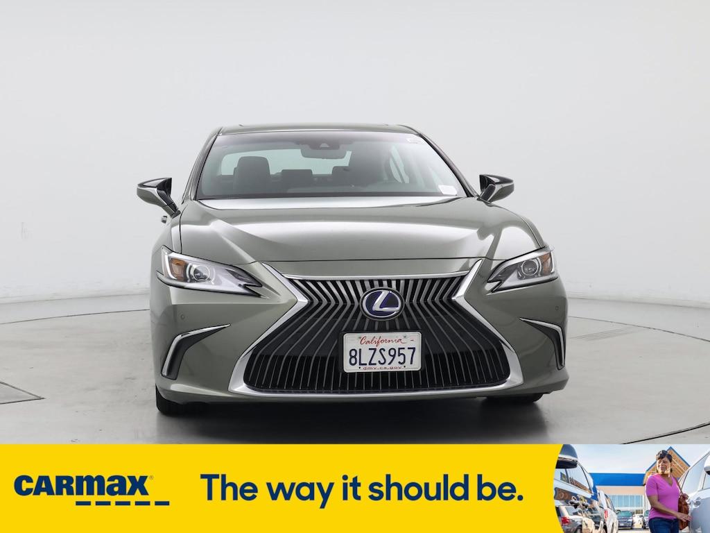 used 2019 Lexus ES 300h car, priced at $31,998