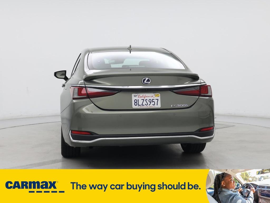 used 2019 Lexus ES 300h car, priced at $31,998