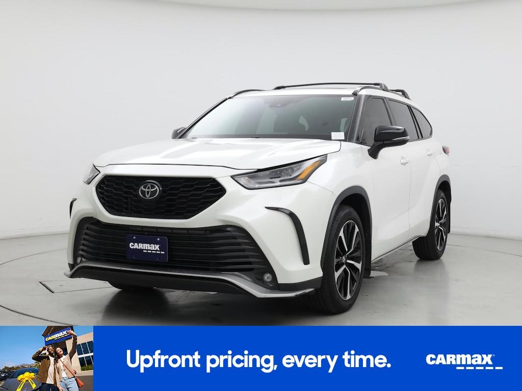 used 2021 Toyota Highlander car, priced at $33,998