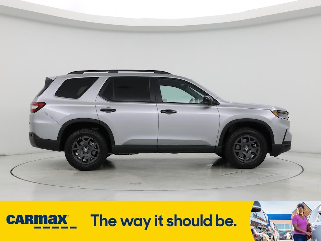 used 2025 Honda Pilot car, priced at $47,998