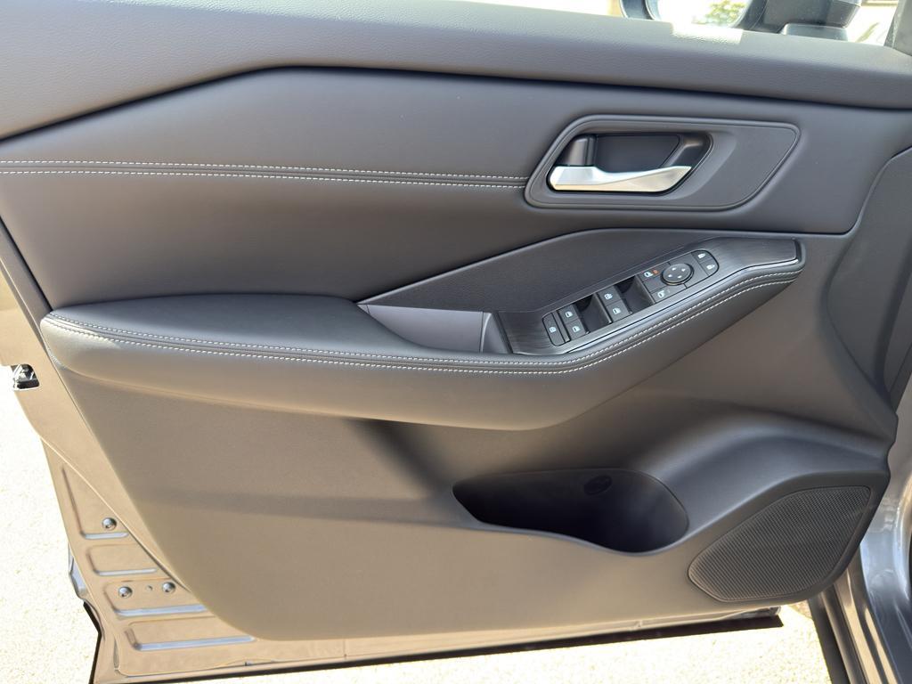 new 2026 Nissan Rogue car, priced at $33,499