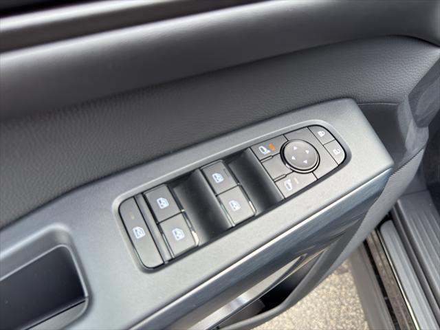 new 2025 Nissan Pathfinder car, priced at $43,599