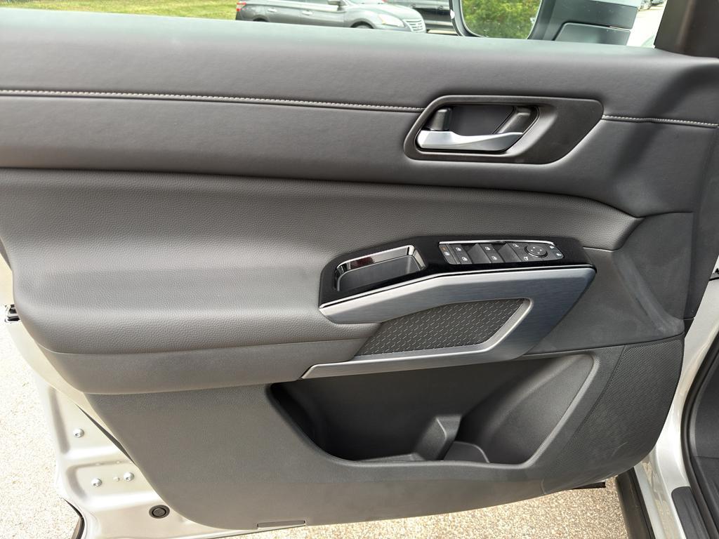 new 2025 Nissan Pathfinder car, priced at $47,246