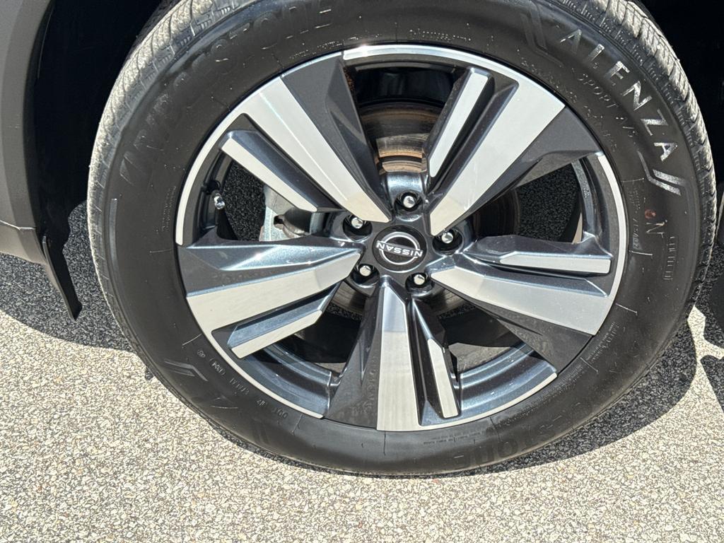 used 2024 Nissan Rogue car, priced at $28,499