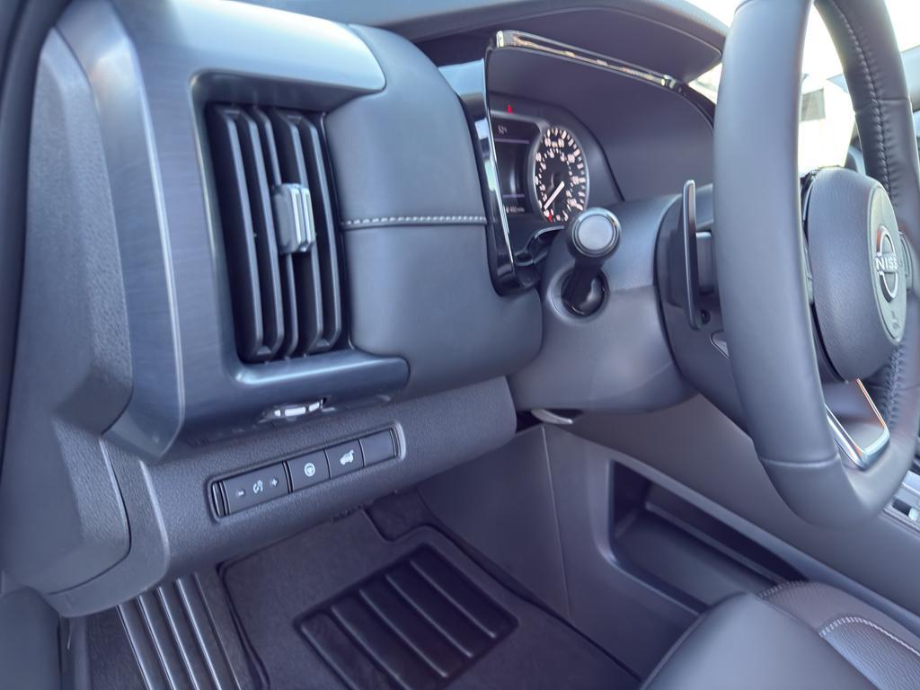 new 2025 Nissan Pathfinder car, priced at $43,920