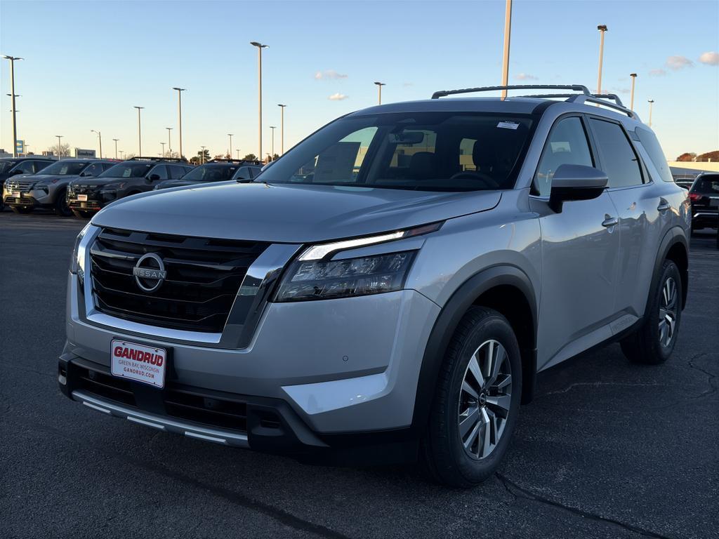 new 2025 Nissan Pathfinder car, priced at $43,920