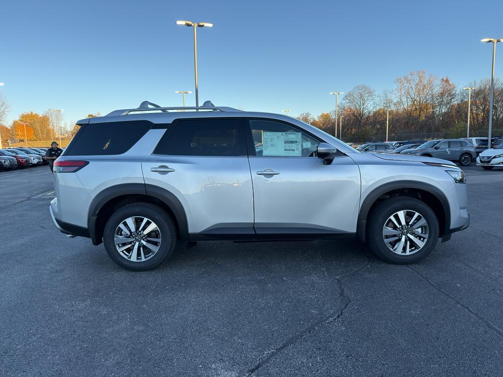 new 2025 Nissan Pathfinder car, priced at $43,920