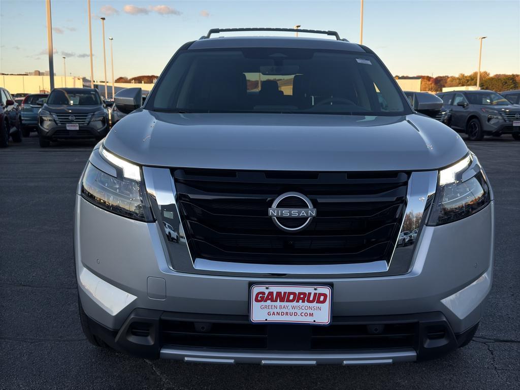 new 2025 Nissan Pathfinder car, priced at $43,920