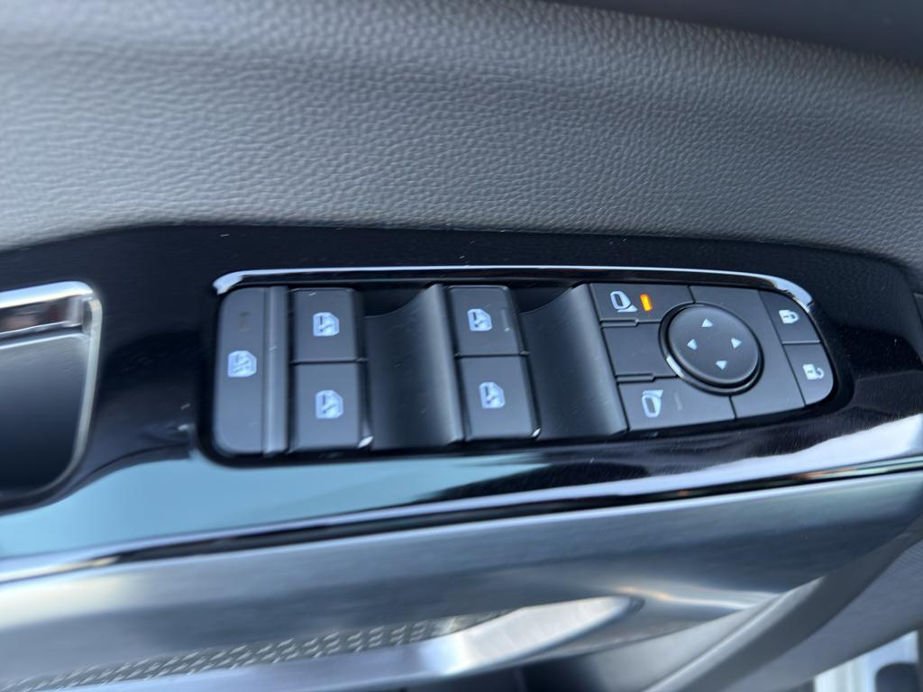 new 2025 Nissan Pathfinder car, priced at $43,920