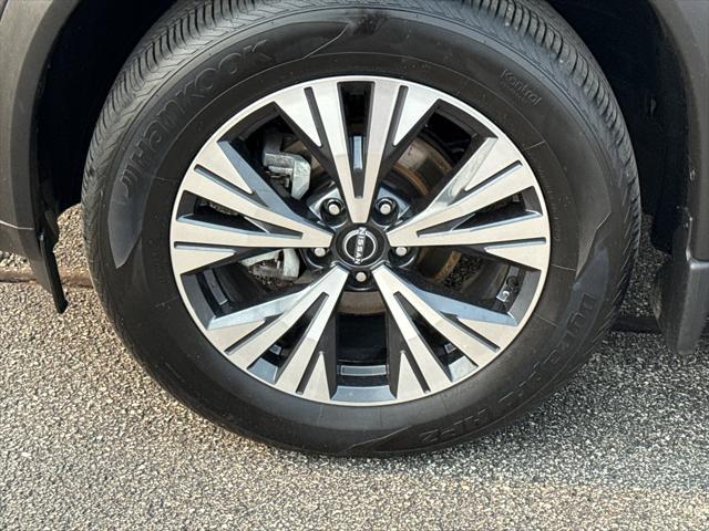 used 2023 Nissan Rogue car, priced at $27,990