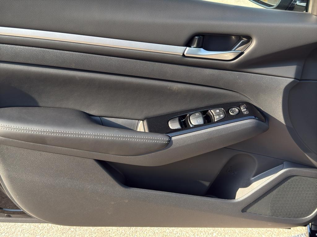 new 2025 Nissan Altima car, priced at $34,499