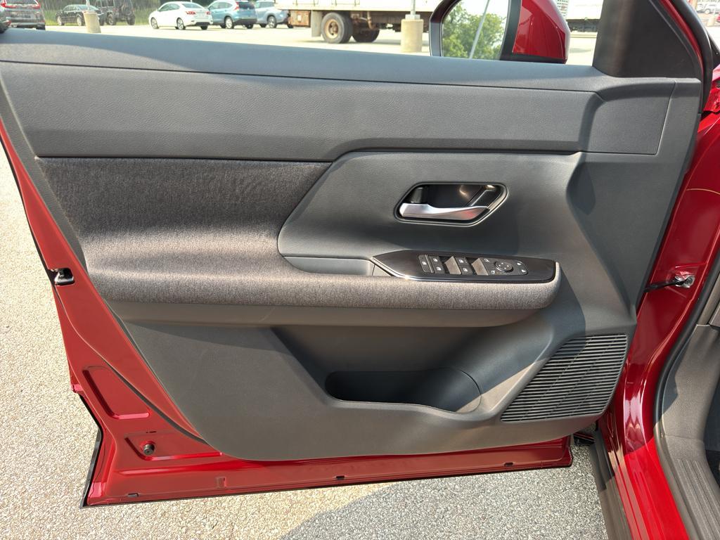 new 2025 Nissan Kicks car, priced at $27,599